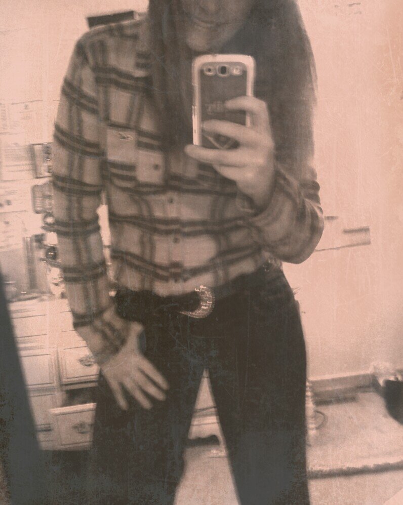 Just a simple country girl living the life! Avi is me!! Snapchat typicalcowgirl!!!