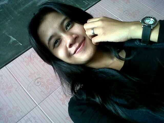 kalaupun memang qt jdoh....
 sbrapapun qt jauh pzti akn btmu jg