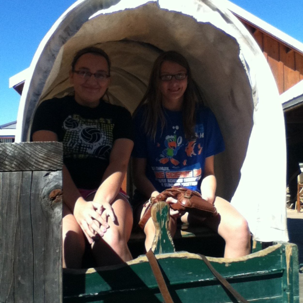 kek_kak's profile picture. Were Kak and Kek, we make everything fun!  We follow back!