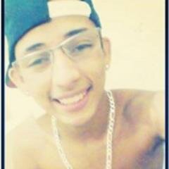Papo reto a ideia é uma só
É a opinião de menor
Baixada ou sp ,
Lon ainda é o melhor ♪  Fã ♥