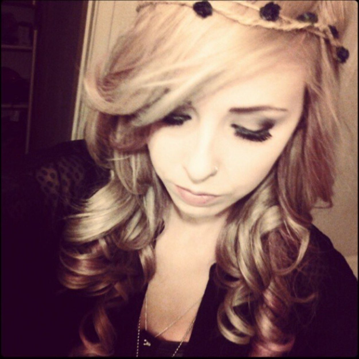 I do what I want to without cares. My prince is Dahvie. |1-3-13| {R}oyal {P}rincess