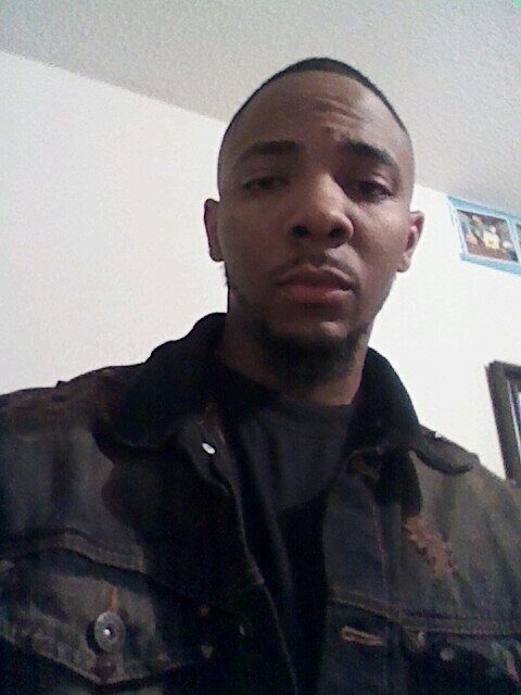 Living it to dah fullest!! Getting money!! Vibin...