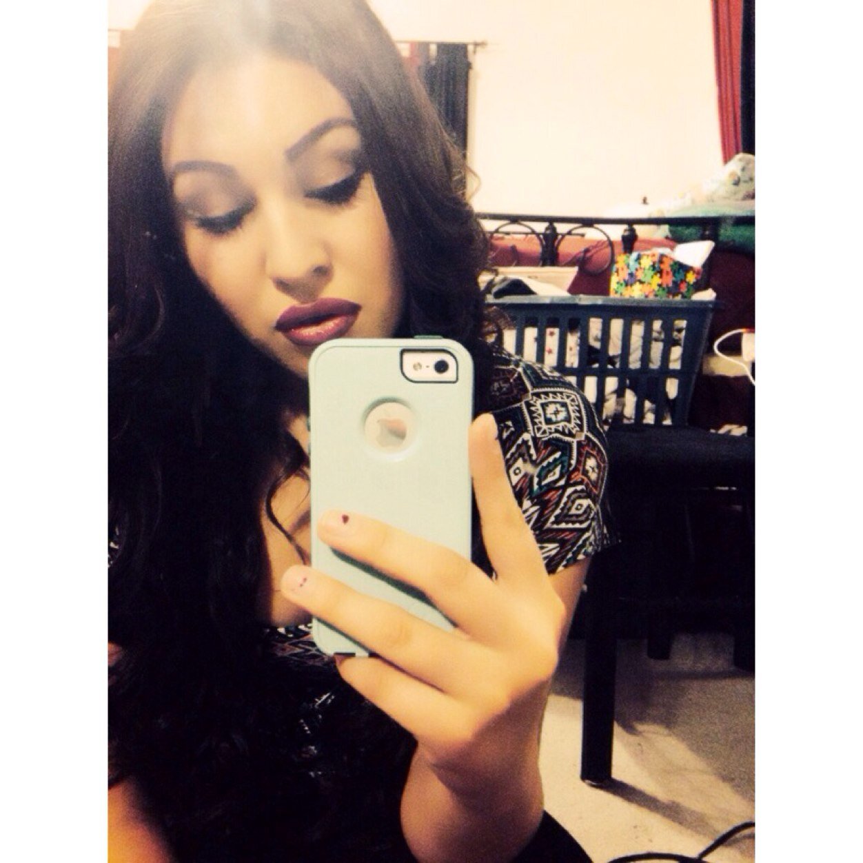 This isnt me, these are just my thoughts. Sometimes I vent, sometimes I brag, but I'm always honest. Follow me if you're nosey. 