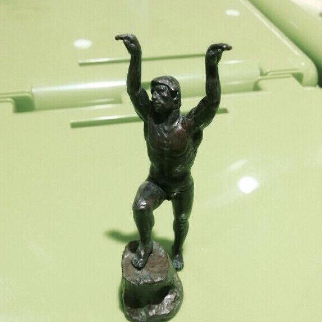 runta12's profile picture. 