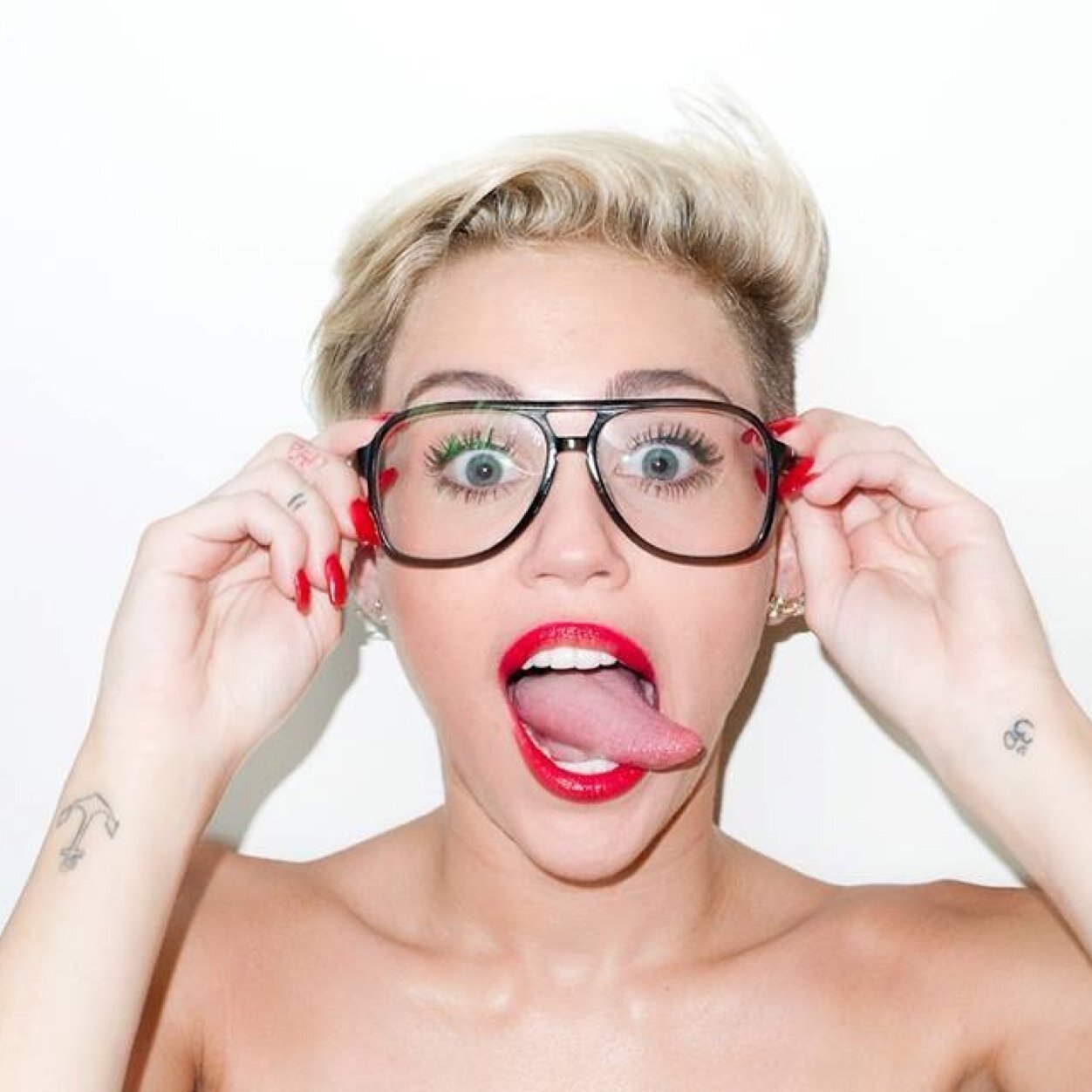 Miley Rae Cyrus Is My Idol & So Is Justin Bieber ♡ i have faith that i will meet them one day! God over everything!♥️