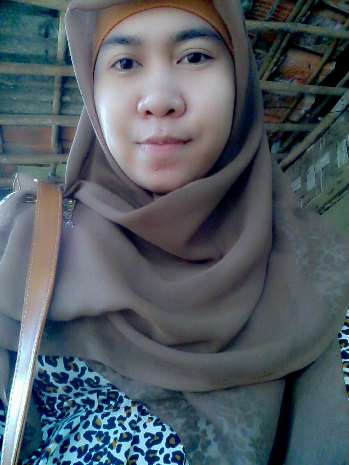 Cantik adalah saat apa yg dimiliki orang lain tidak membuatku iri, karena apa yg aku butuhkan adalah menjadi diriku sendiri :) 
 ubl fe accounting '10