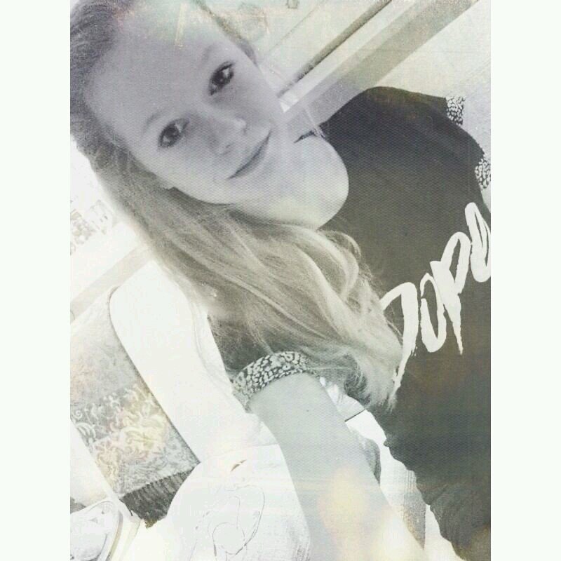 lieverd, ik hou zielsveel van jou wij nooit te breken loveyousomuch x your best friend esmeee - iloveeyouu xo