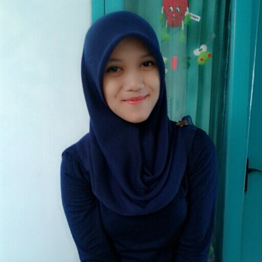 Mahasiswa tingkat akhir | Pedagogy | Indonesia University of Eduation | Alloh & my parents in my heart ♥