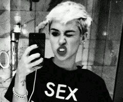 ~scopamica~baciamica~coccolamica~e tutto quello che vuoi~no love only good sex~