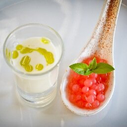 I tweet healthy and fun recipes and famous quotes too...