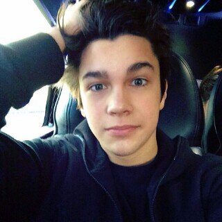 I wanna meet @austinmaone