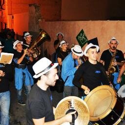 TWITTER OFICIAL DE XARANGA L'ESCLAFIT // Picassent (València) // Telef: 605 23 62 06 (RAUL) // http://t.co/2j32VDqJYy‎