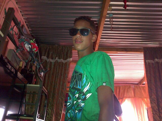 I am a tallented guy that like to rap and perform with rappers.I am very good at what I'm doing and HipHop is my life.