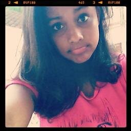 no momento ser feliz e o mais importante bjus,