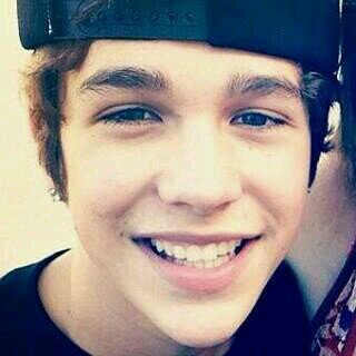 a guy named austin mahone he changed the I look at my life he changed everythin in my life adore him .. mahomie till my last heartbeat