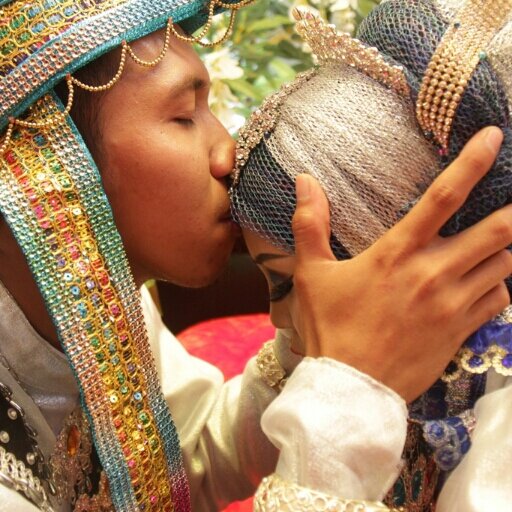 ira_anwarnatsir's profile picture. seorang istri yang sangat mencintai suaminya..