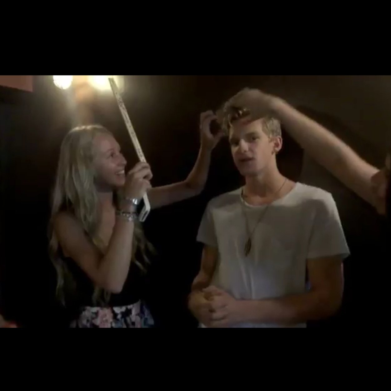 cody simpson :(:

http://t.co/CoqfgNFWu7