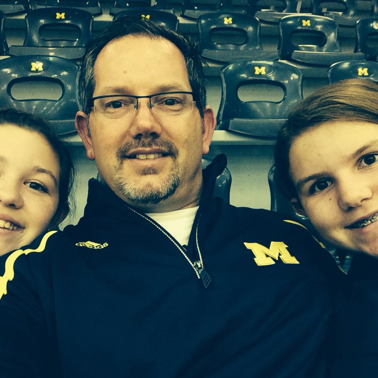 rsborn5's profile picture. 