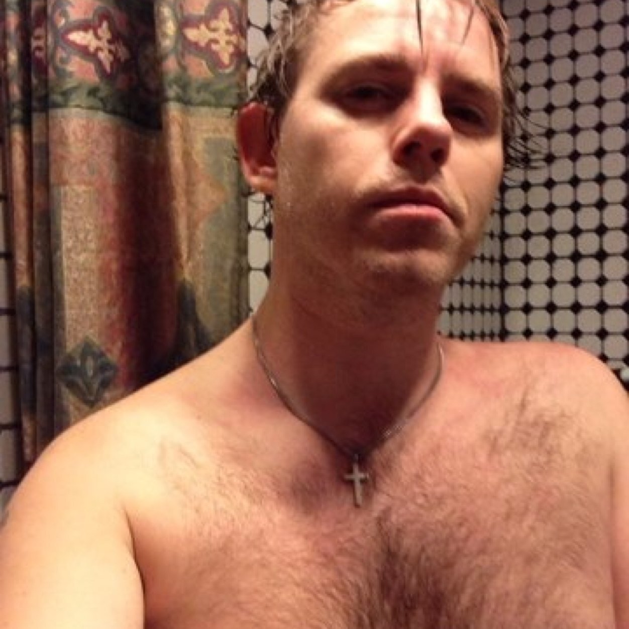 38 y/o bottom bloke from Minnesota.