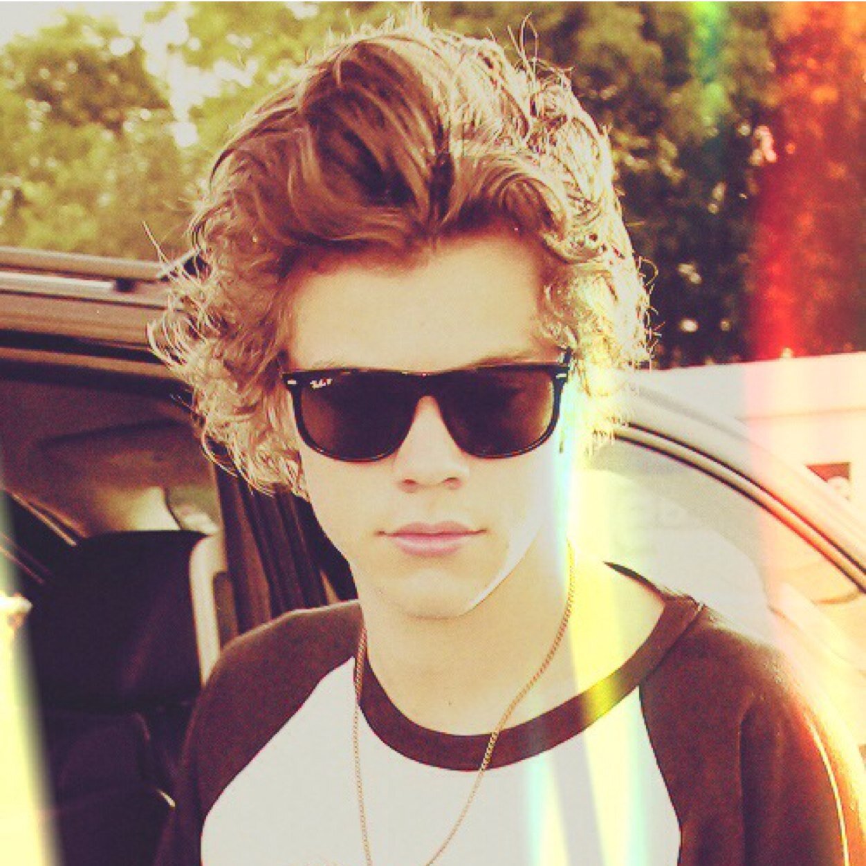 Hiiiiiiiiii. Cute as a B***** every single one of you. || Single, Bisexy and looking. ||
