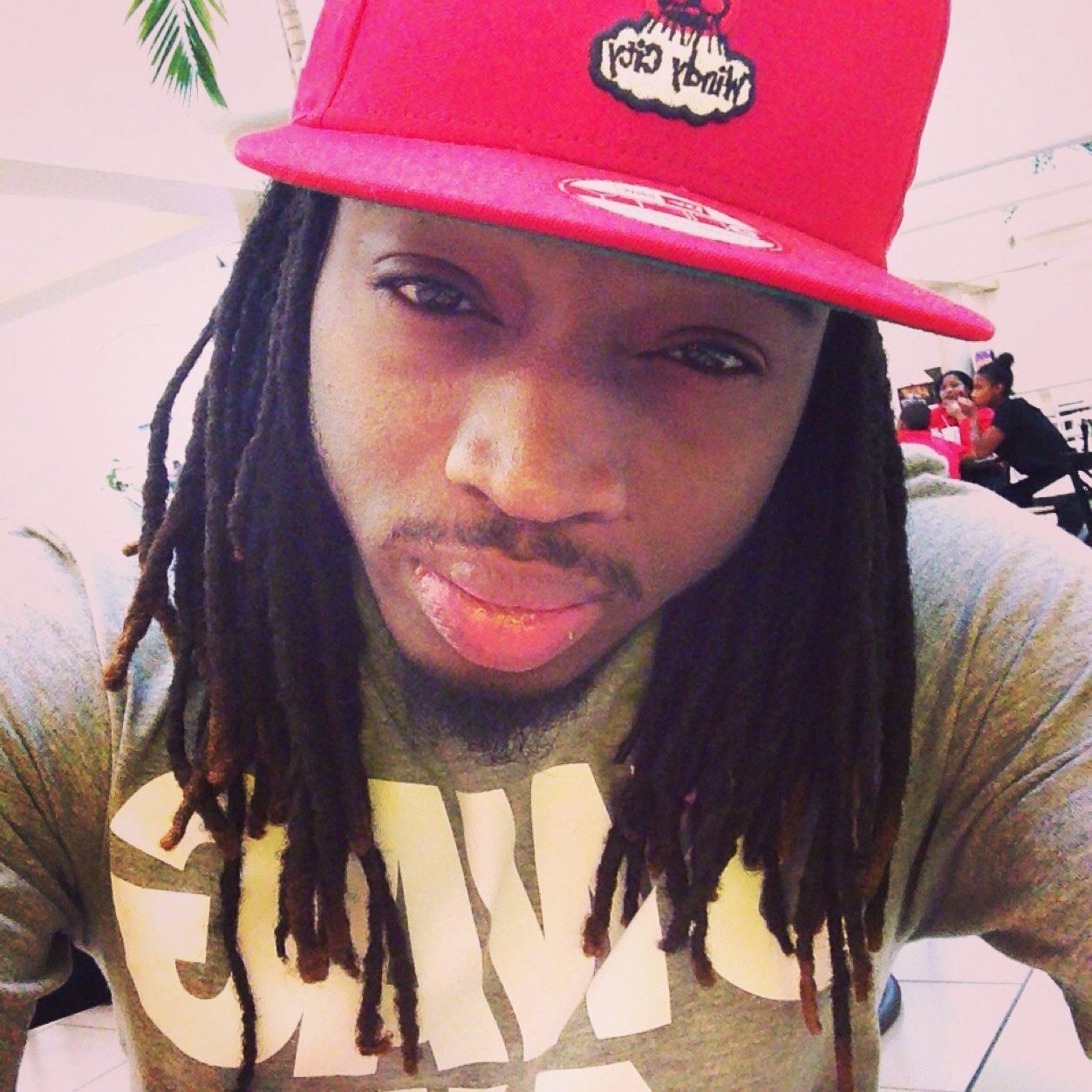 louie get plenty money but shidd u will never see it .. gofollow me on instagram asap: @ louielive03