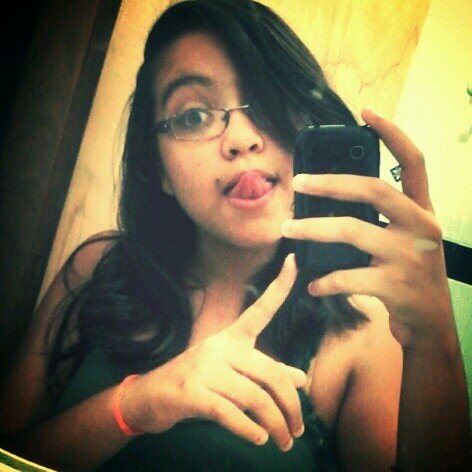 Fã do Mateus Verdelho  .Belieber , 12 anos , futura biologa marinha :)