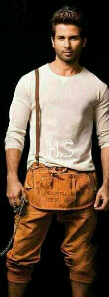 HARD CORE #SHANATIC OF @shahidkapoor  PROUD MUSLIM & #MUMBAIINDIAN ;)