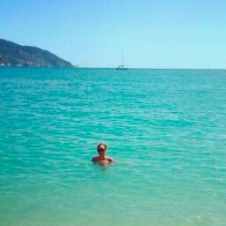 jepitkin's profile picture. music | denim | gin | poutine | travel | film | second hand books | pistachio/matcha anything