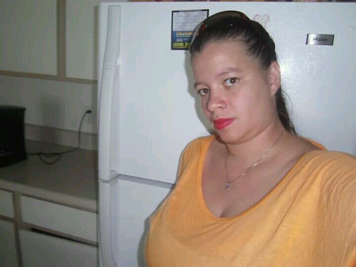 mindy01151976's profile picture. 