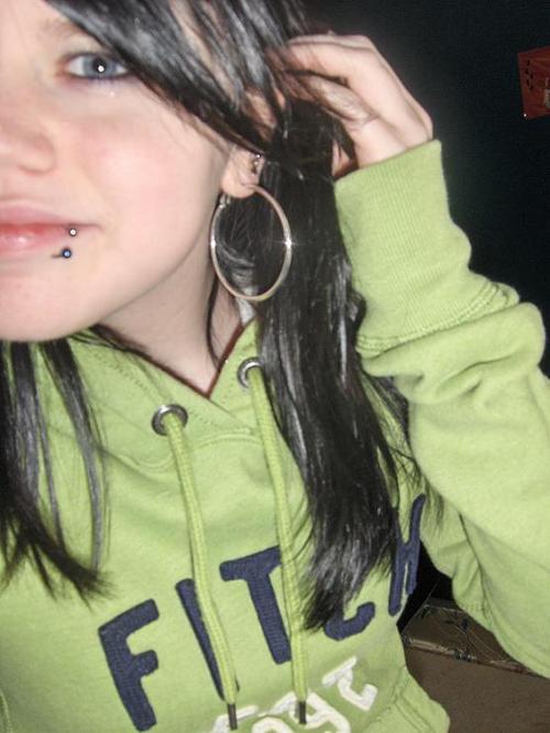 C_M0NEYYYY's profile picture. My name is Cassidy I'm short and ima baller.