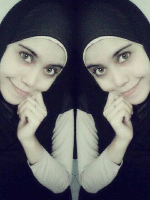 Allah is always be there for us, where ever u are. Berbuat baik lah sebelum detik itu tdk akan prnah kembali lagi........
