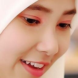 Sedang Belajar jadi Muslimah yg baek, buat Abi, Buat Umi dan buat IMAM saya kelak. Mohon doa dan Bimbingannya :')