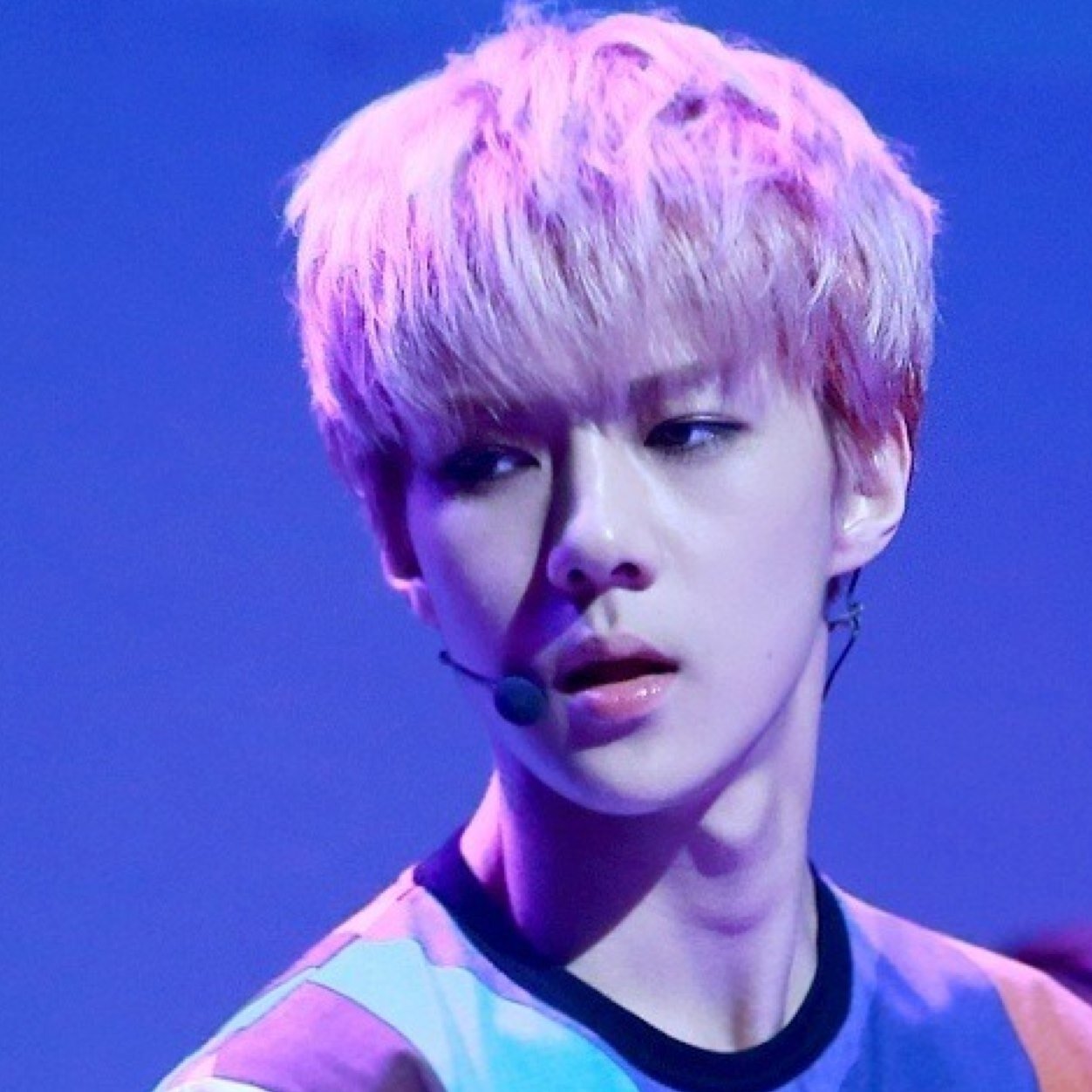 I'm EXO's FAN. I'm always support for EXO forever. Main : Sehun&Luhan. I'm HUNHAN shipper :)