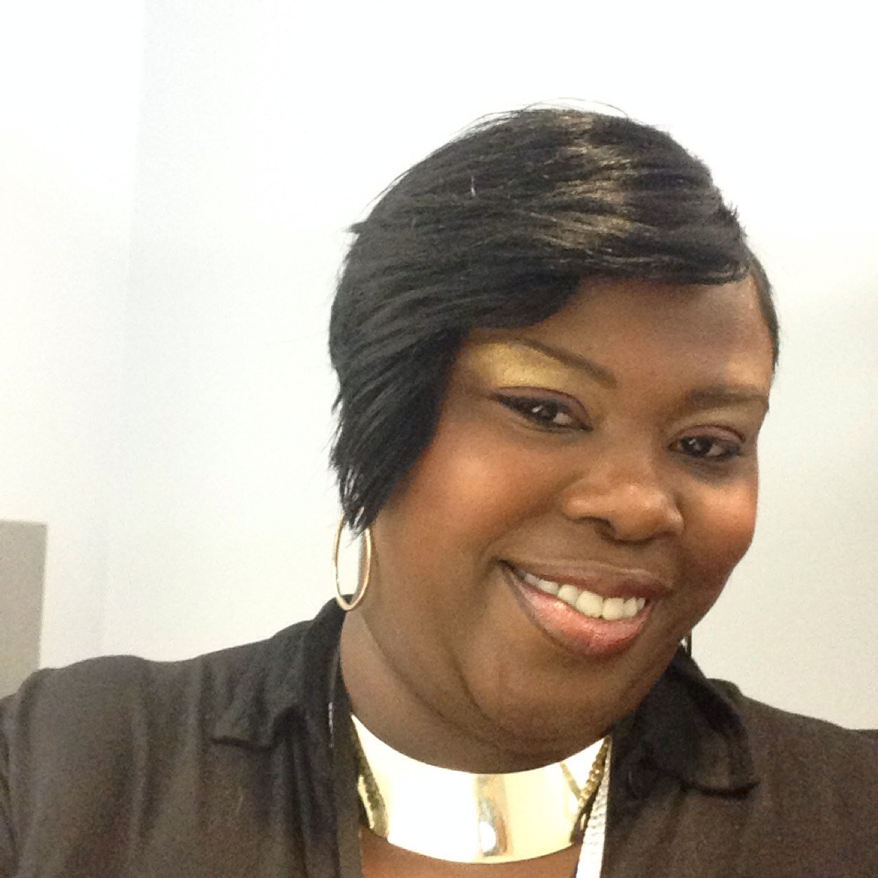 MzTeshajla2U's profile picture. 