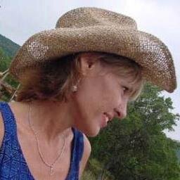 Freedom loving TX grandma/artist. Liberty & Justice for all. RT≠ endorsement. Just here to see insanity in action.