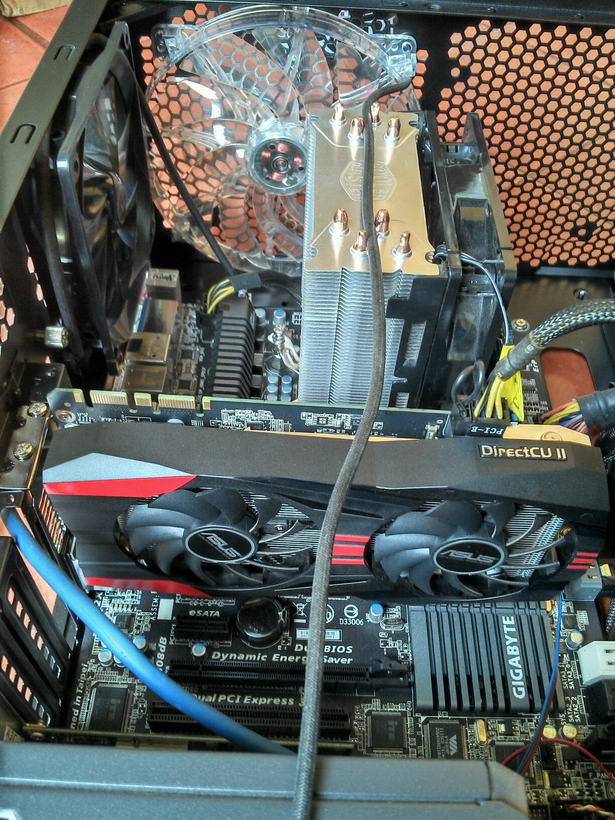 Me gusta la tecnología, la música, la robótica y los videojuegos.