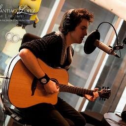Ik ben Francesco Daniel en ik teken, ik schrijf gedichten en liedjes, ik speel gitaar en ik zing. Bezoek ook eens mijn website http://t.co/i8gLKxnKuW!
