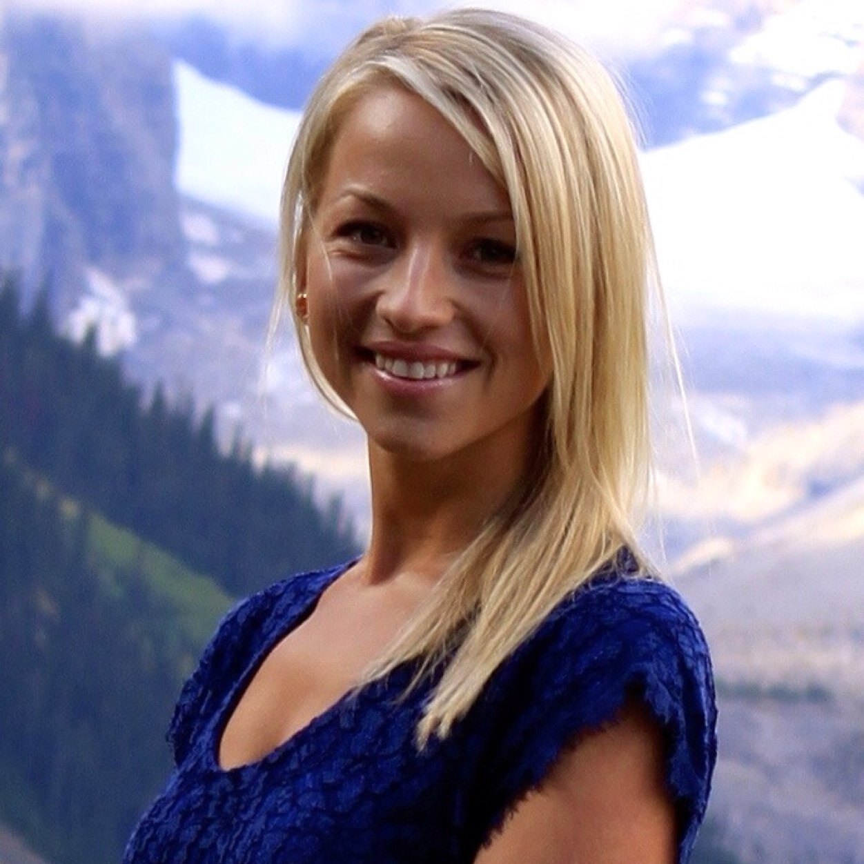 Wife. Mom. Marketer taking a hiatus. Wine lover. Snowboarder. Mountains bring me joy.