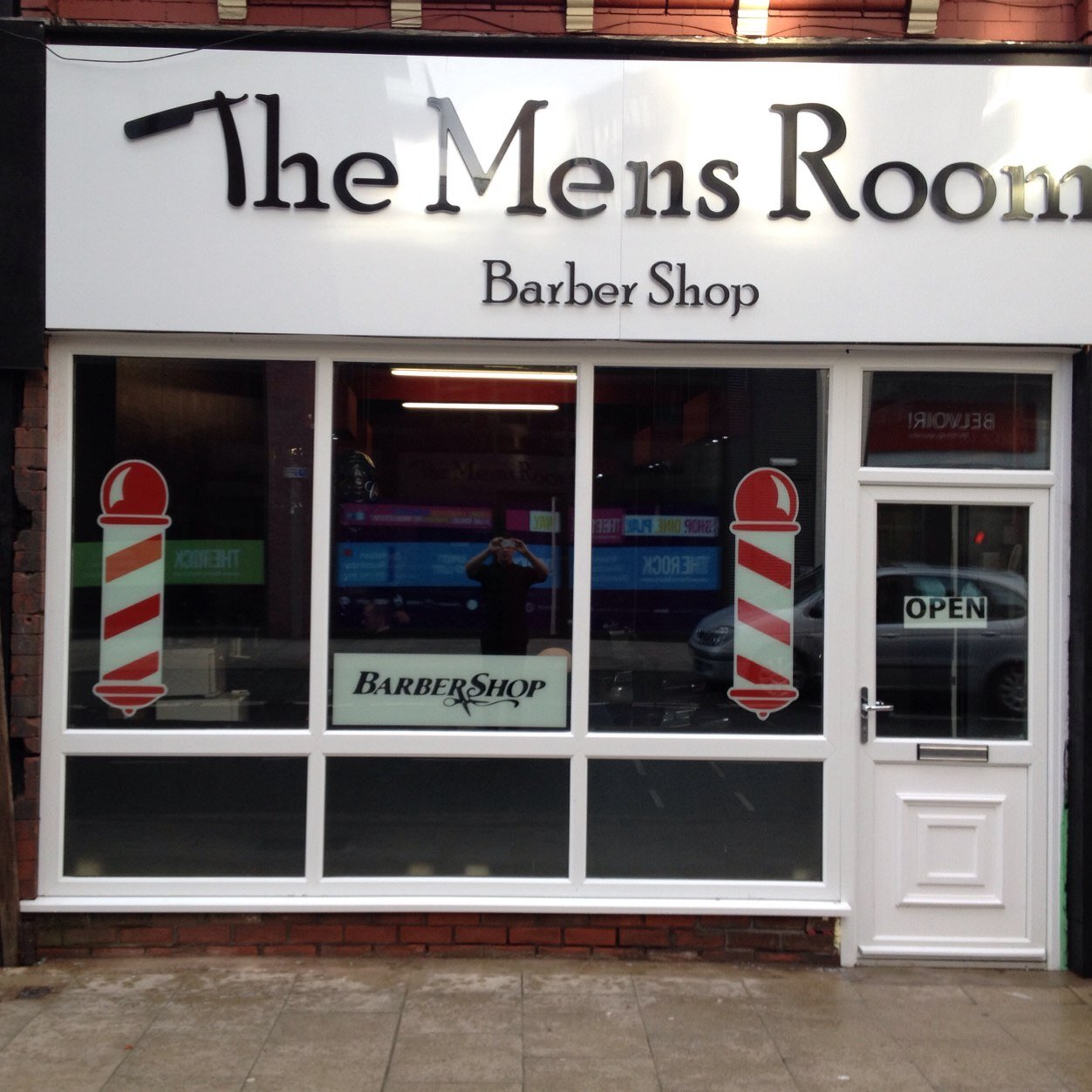 themensroombury's profile picture. Gent's cut and style £7 Boys cut and style £5 hot towel shave only £9@themensroombury ***free parking***