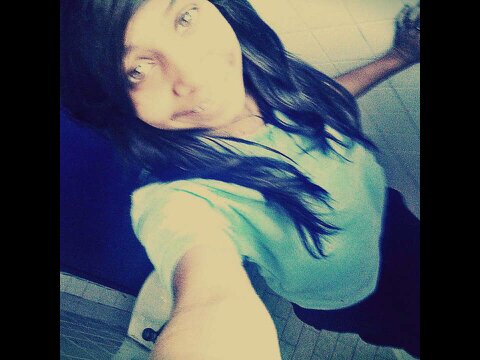Esto es Una página de la Hermosa de @Bieber12Gaby ella es una chica muy bello y por eso la elegimos pAra hacerle una página .quemos que la sigan gracias