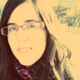 Estudiando educación Infantil, soy una chica normal, simpática, cariñosa, divertida.......