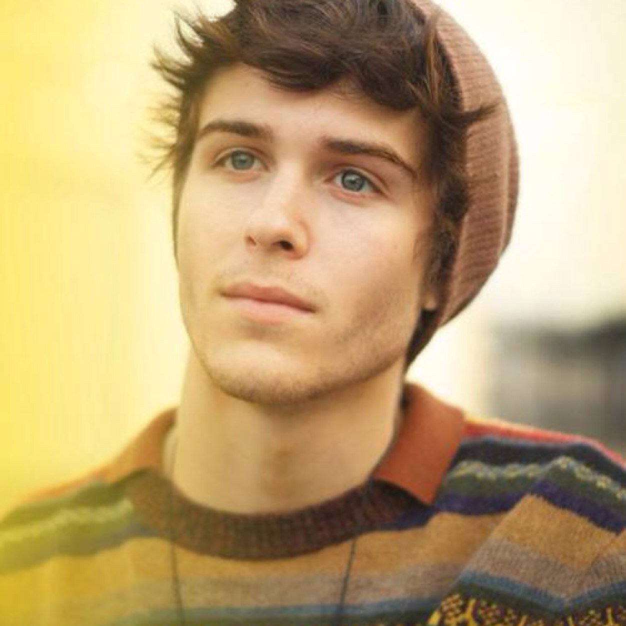 I'm Quentin. But you can call me Quen. -Age depends on Rp- -Bi. 18+