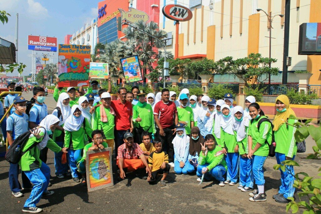 Duta Lingkungan Hidup SMPN 1 Cikarang Utara angkatan keempat!♧ Dibawah bimbingan ibu Nur Hasanah(: