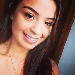 Uma adolescente rebelde? Quem me dera, tô mais pra adulta inconformada. ♡♡ Bf Babi ♡♡