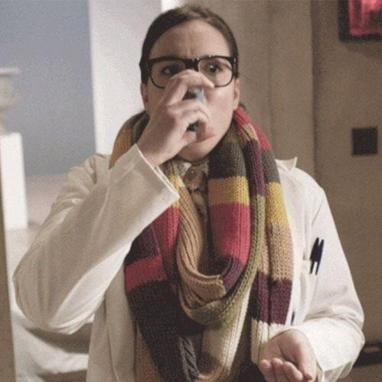 21 year old dreamer, loves: fashion, vintage, books, tea, pretty little liars, Pinterest, Downton Abbey, Audrey Hepburn, Doctor Who, Sherlock, Miranda,.......