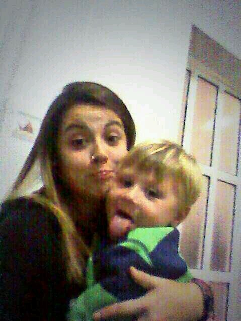 Desidefresi's profile picture. Proyecto de maestra AL nivel 4. Y no, no soy antipática...sólo guardo mi simpatía para quienes merezcan la pena :)