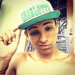 Vem comigo procurar algum lugar mais calmo, longe dessa confusão e dessa gente que não se respeita. Tenho quase certeza que eu não sou daqui.