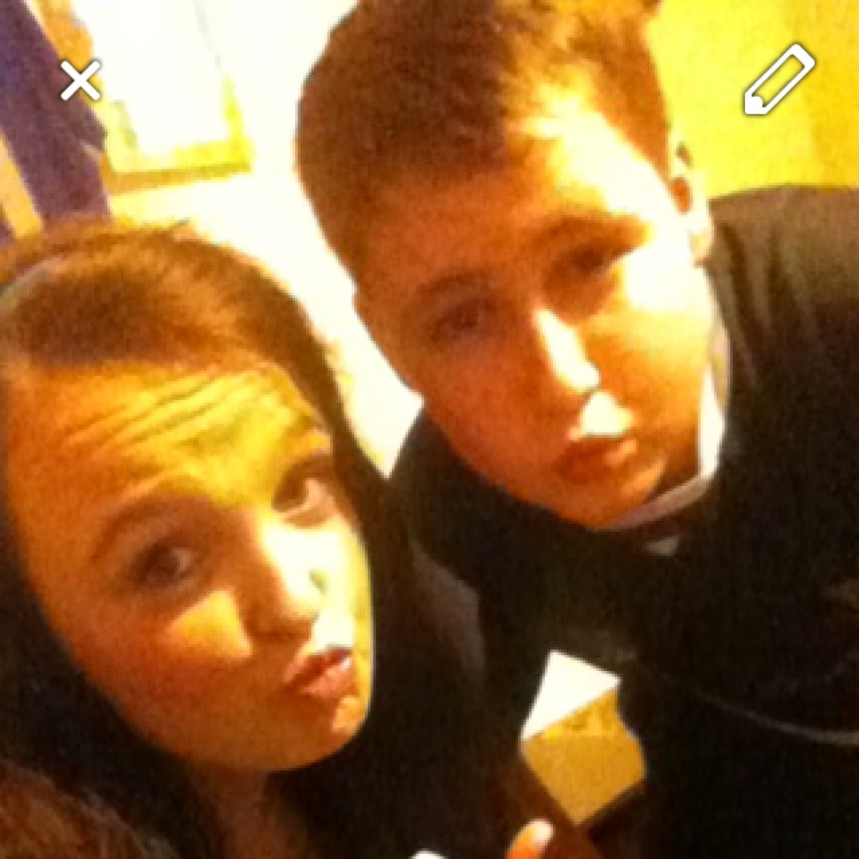Follow me i follow back :)