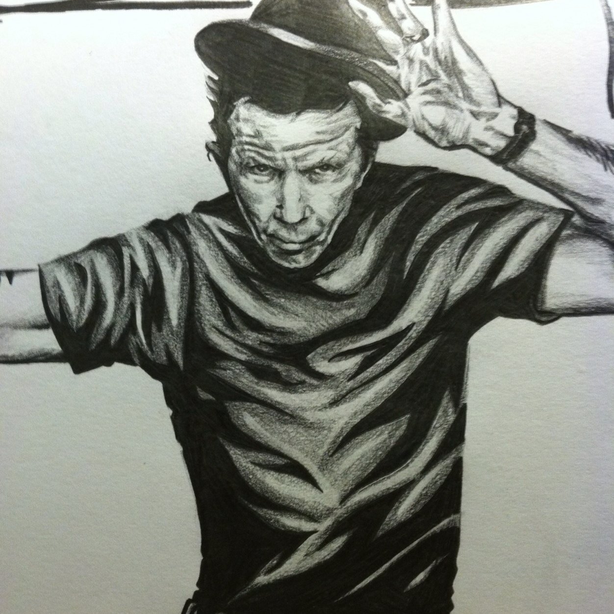 I like to draw on paper and people.
