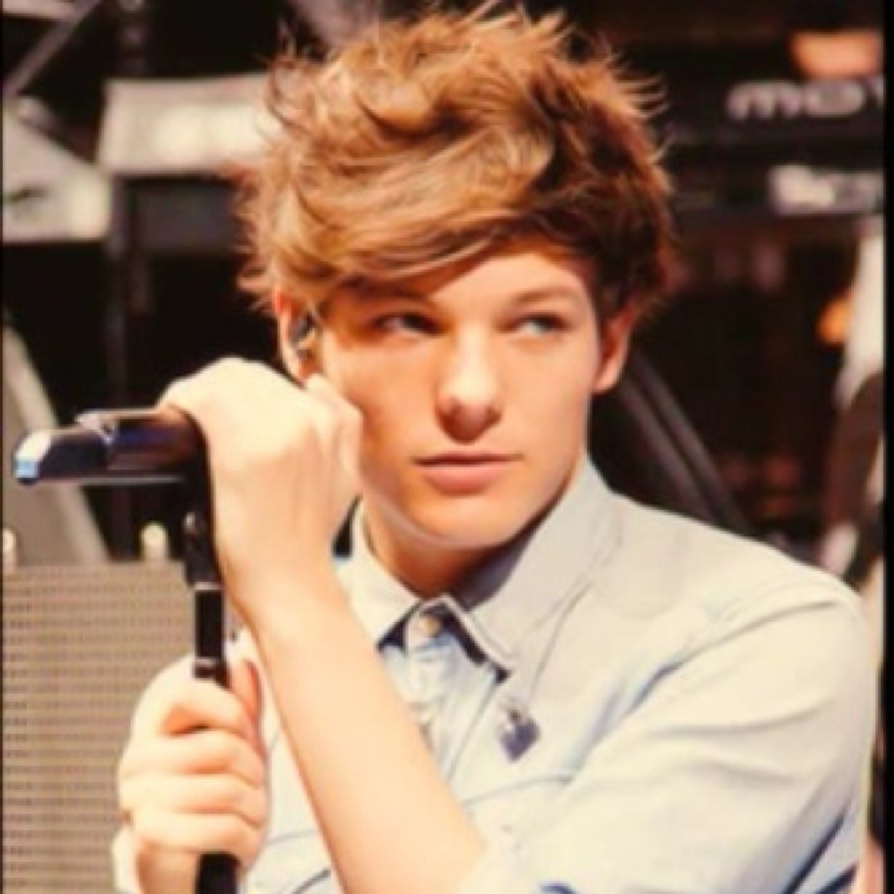 Larry stylinson is real. Forever and always
